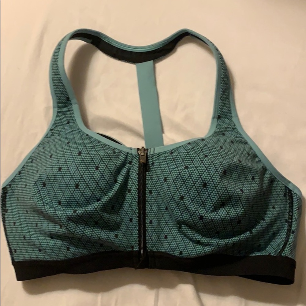 Victoria’s Secret Knockout Sports Bra size 38C